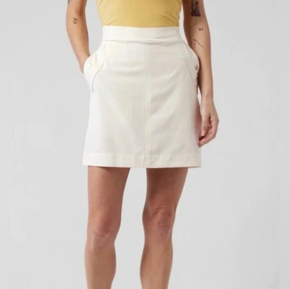 Athleta Vienna Cargo Skort Magnolia White Size 4